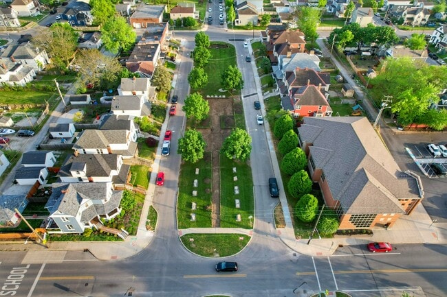 Street Aerial View - 215 Dakota Ave