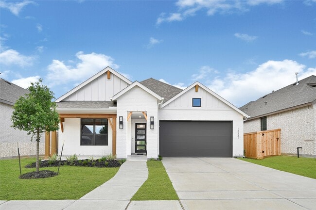 Building Photo - 12331 Palmetto Dr