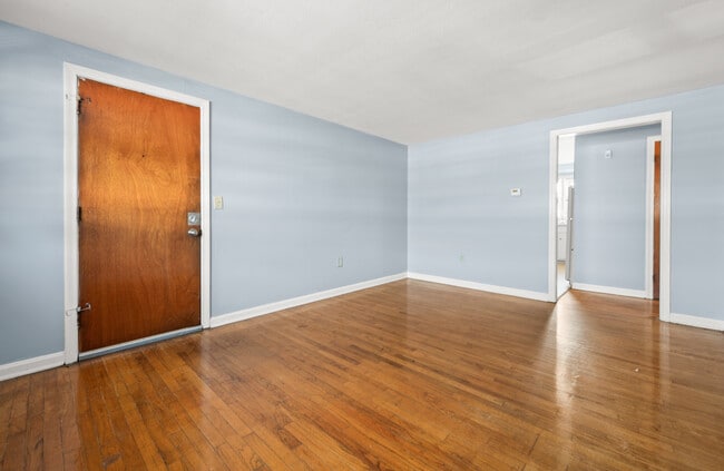 Building Photo - 324 Park Ave Unit C-3 Rental