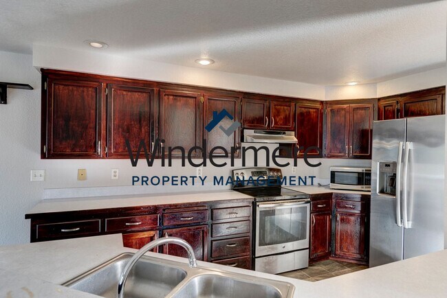 Photo - Spacious 3 Bedroom Home on a Cul-de-Sac