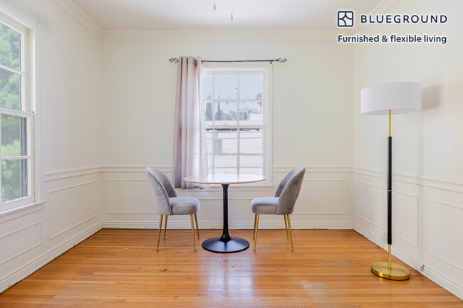 Photo - 136 S Roxbury Dr Unidad FL2-ID1349