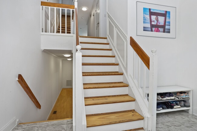 Photo - 61 Seaview Ave Unit Apt 70