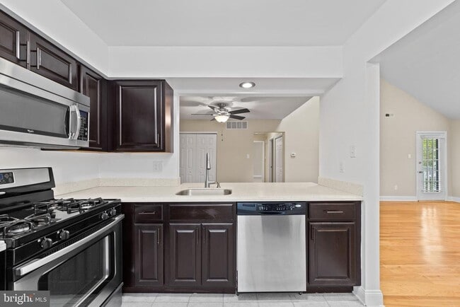 Photo - 722 Sedgewick Ct Apartamento