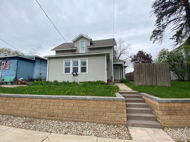 Photo - 301 6th St NW Unidad 3