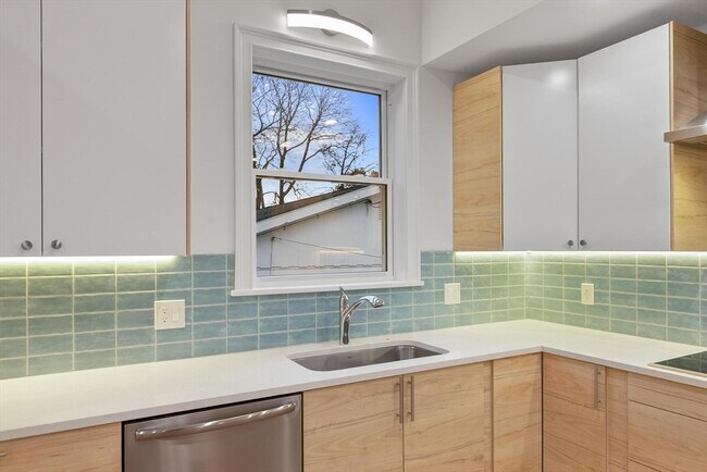 Photo - 14 Newell Rd Unidad 14