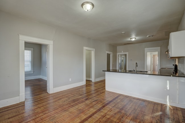 Photo - 1715 NW 21st St