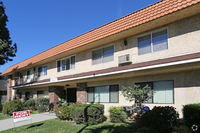 Photo - 19925 Roscoe Ave.