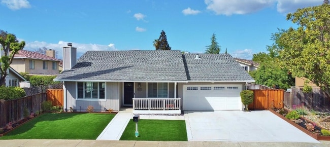Photo - 4650 N Larwin Ave House