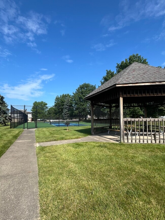 Photo - Tamarac Apartments