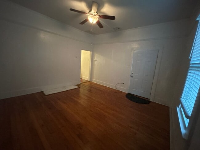 Photo - 2088 Elzey Ave
