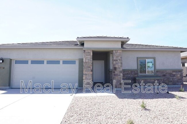 Building Photo - 4027 N Ghost Holw Wy