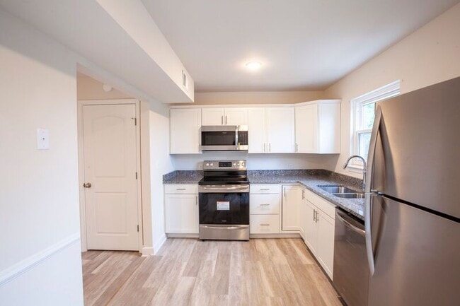 Photo - 1000 Monticello Rd Unit # 202