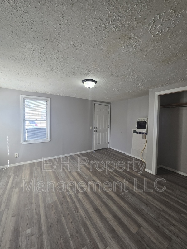Photo - 938 N Broadway Ave Unit 4