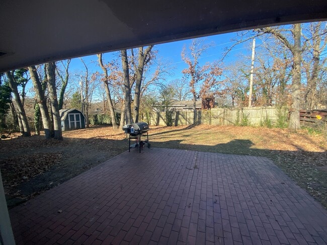 Photo - 1317 Oakdale Dr House