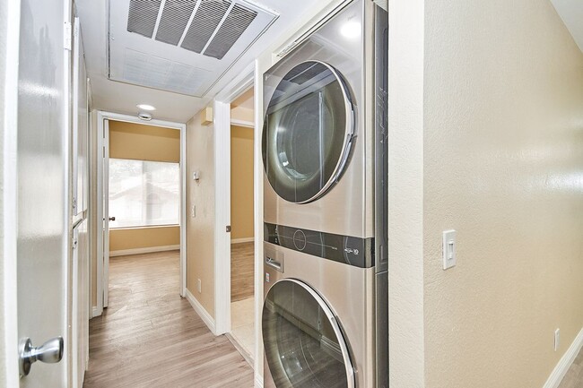 Photo - 22729 Lakeway Dr Unit 386
