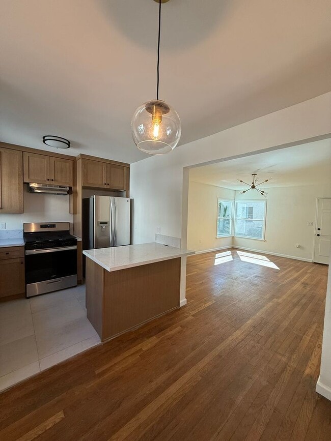 Photo - 4131 W Toluca Lake Ave Unit 4131