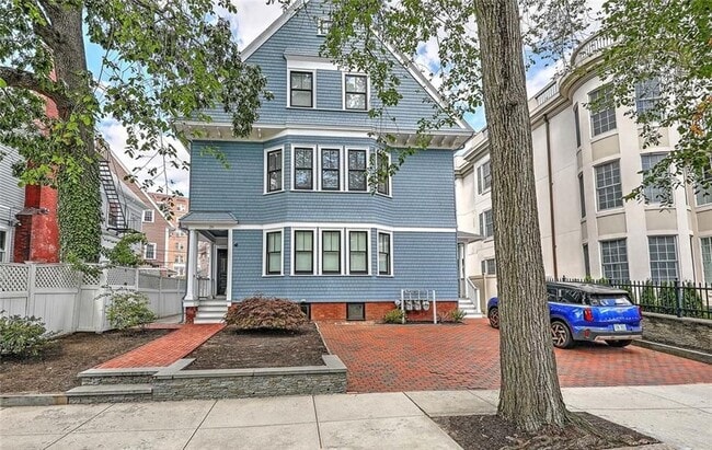 Building Photo - 26 S Angell St Unit 3