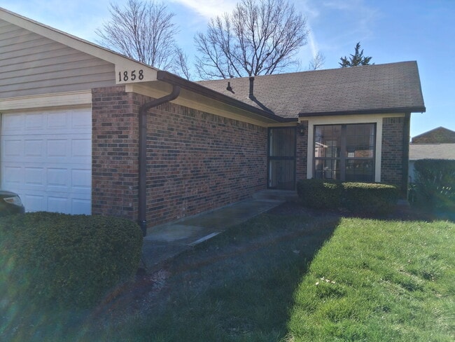 Photo - 1858 Queensbridge Cir Unit 1858