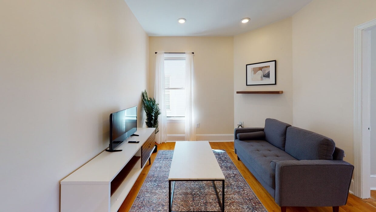 Photo - Private bedroom in 3 bed/1 bath Home