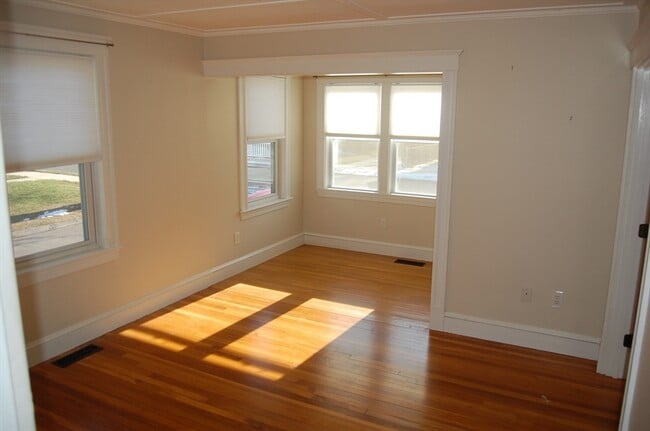 Photo - 3 Circular Ave