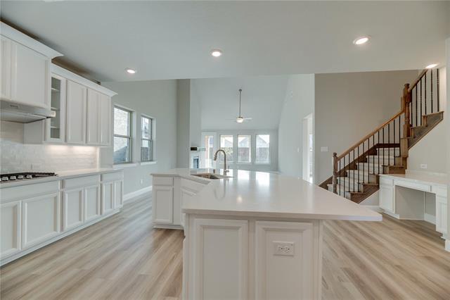 2121 Sumard Dr