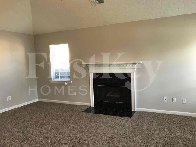 Photo - 182 Cedar Bend Dr