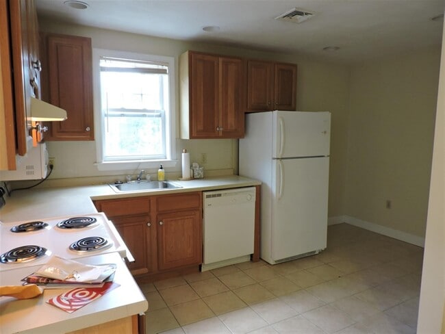 Photo - 454 Green St Unit 9