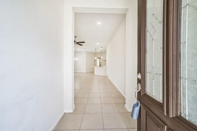 Photo - 10334 Solitaire Cir