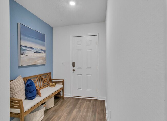 Photo - MOVE IN SPECIAL $500 OFF FIRST MONTH'S RENT