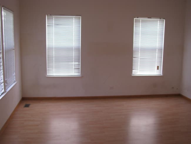 Photo - 357 Waterbury Dr