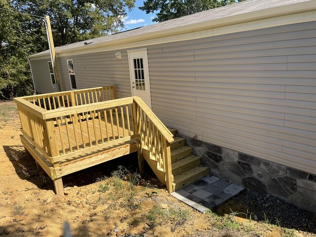 Photo - 1209 Spruce Dr SW