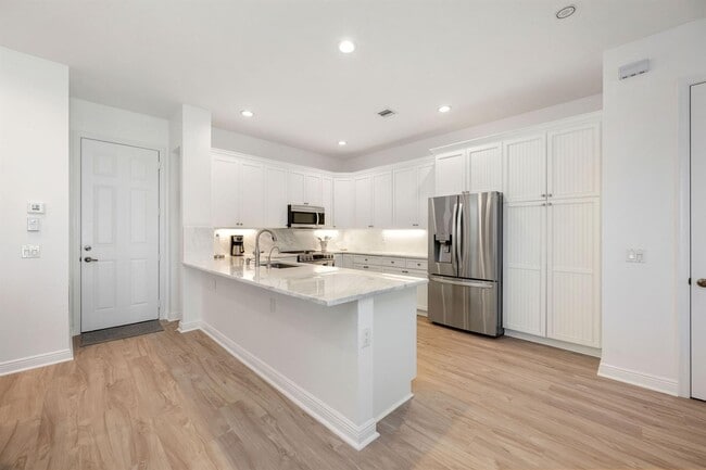Photo - 2822 NE 32nd St