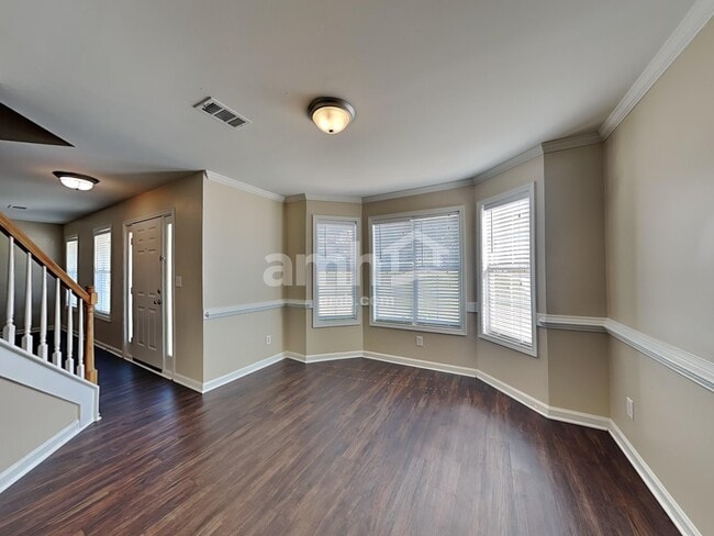 Photo - 241 Hunters Chase