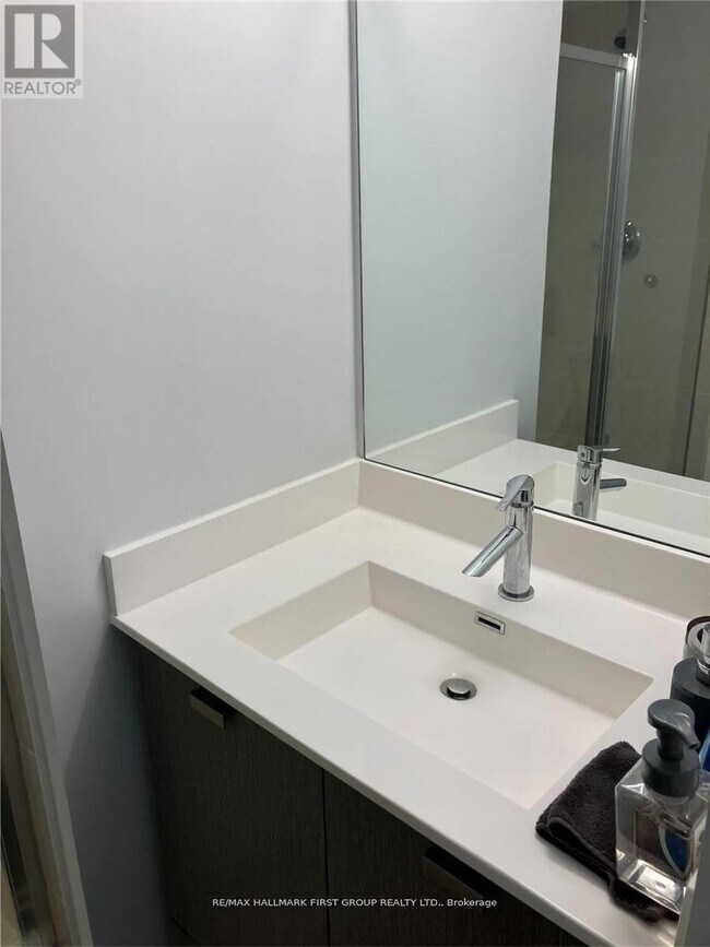 Photo - 275 Village Green Square Unit 316