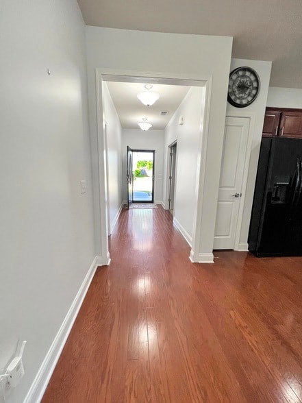 Photo - 4809 Pitkin Ave