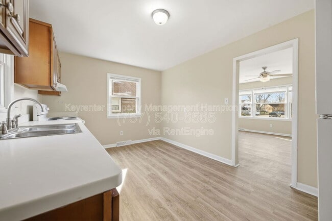 Photo - 211 Madrid Dr