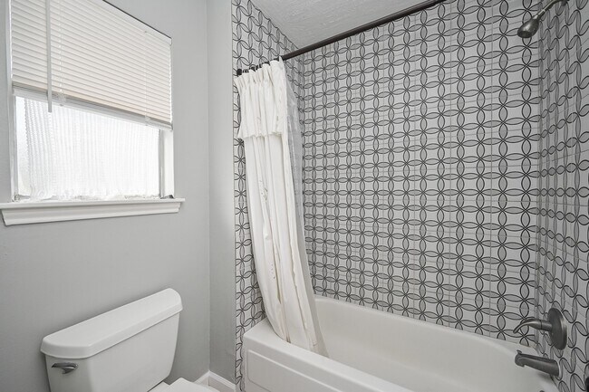 Photo - 22103 Joshua Kendall Ln