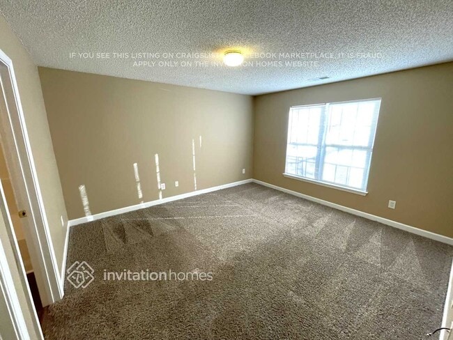 Photo - 843 Anchor Way NE