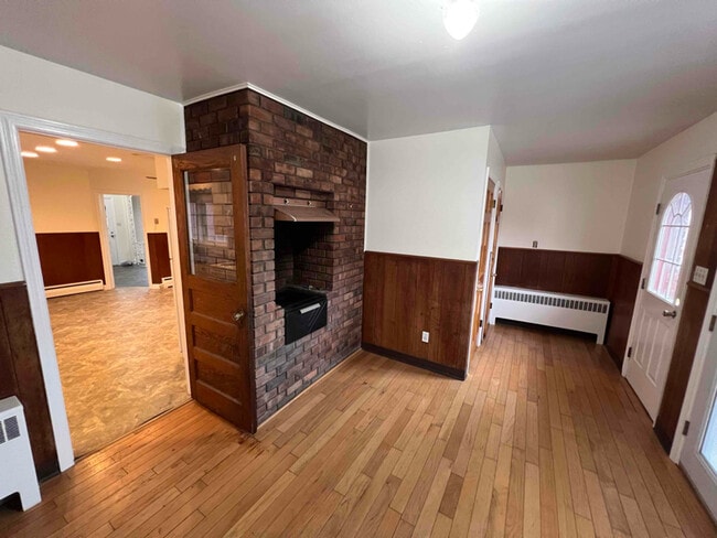 Photo - 22 N Center St