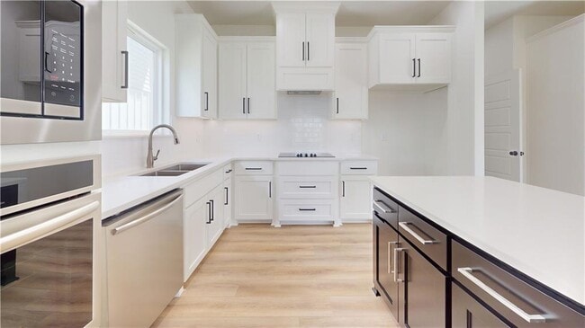 Photo - 510 W Olive St