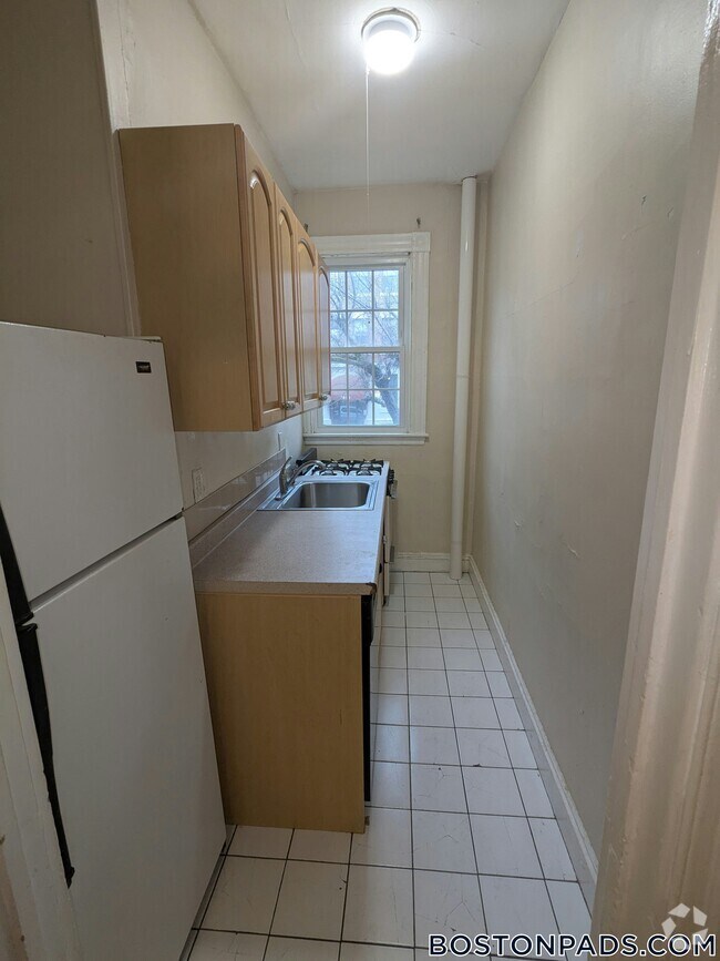 Building Photo - 15 Glenville Ave Rental