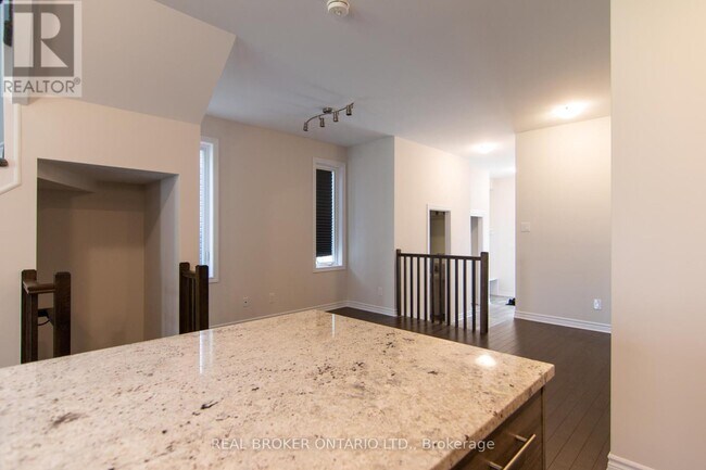 Photo - 1022 Kijik Cres