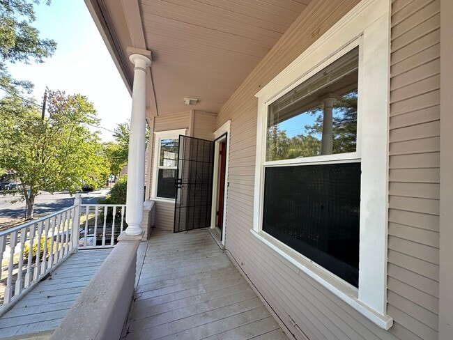 Photo - Upstairs 2 Bedroom - Near UCD Med Center Unit 4238CH