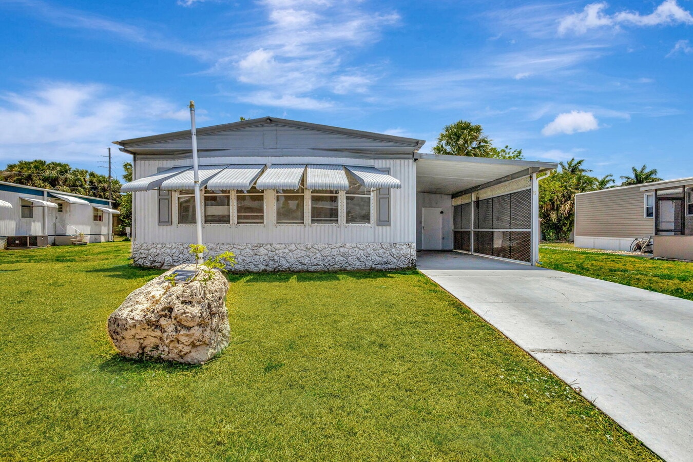 Photo - 4072 74th St N