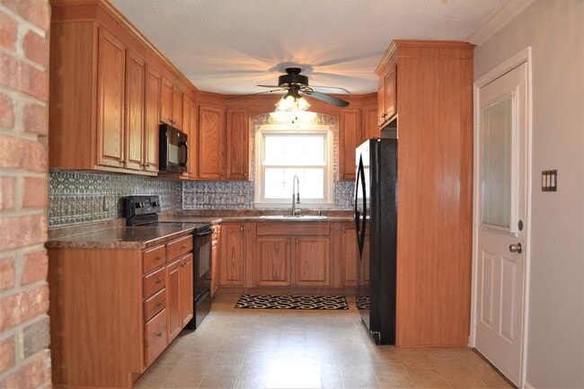 Photo - Beautiful, updated Charlotte ranch