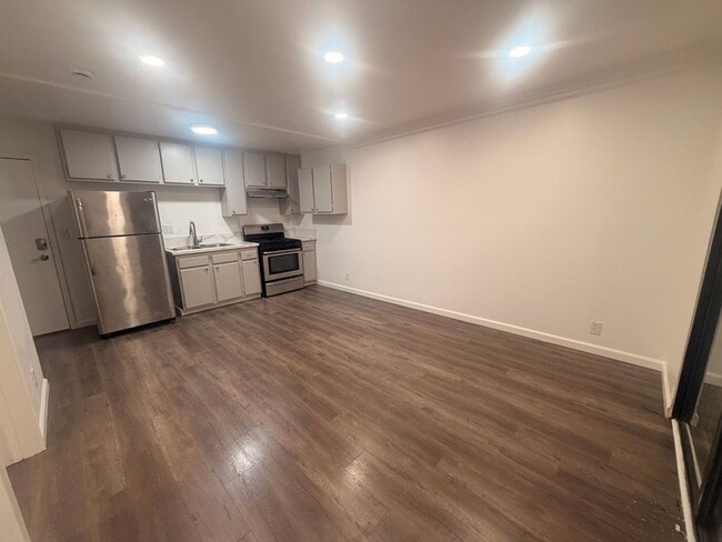 Photo - 827 S Wilton Pl Unit 204