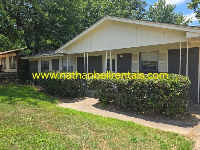Photo - 1075 22nd St NE