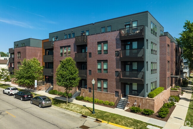 Photo - Bedford Crossing