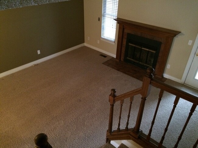 Photo - 3 Bed 2 Bath Townhouse in Louisville Available July!!