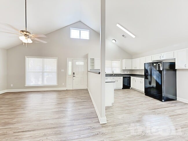 Photo - 4818 Samuel Richard St